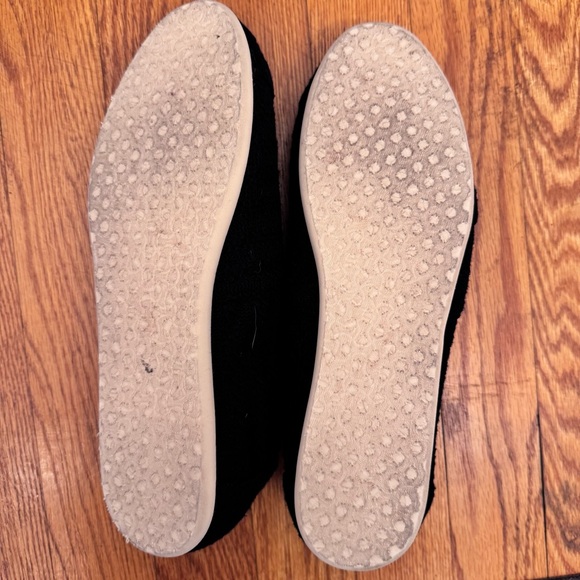 TOMS Black Crochet Slip-On Shoes Loafers Women’s Size 9 - Picture 10 of 10